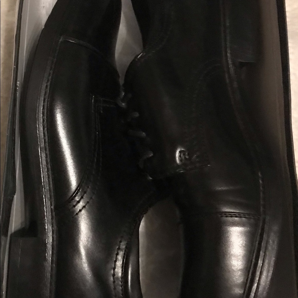 Robert David Men’s Black Lace Up Dress Shoes in Original Box - 12EEE (Wide) - Picture 2 of 13